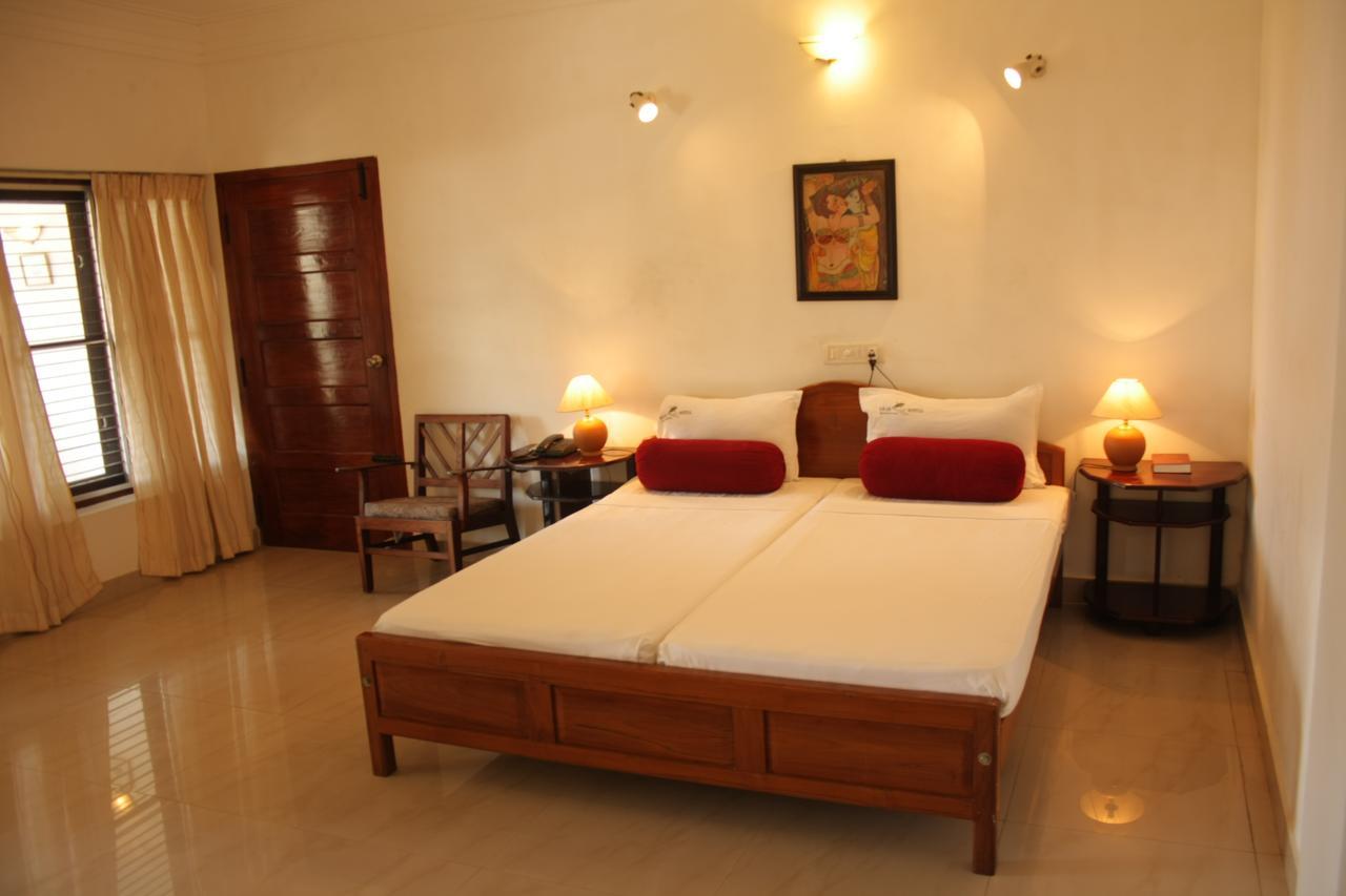 Raja Hotel Kovalam Esterno foto